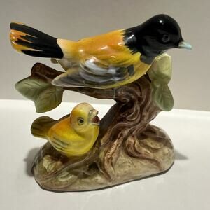 Vintage Oriole and chick Arnart Imports figurine